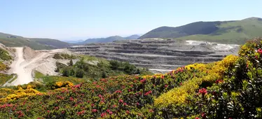 Set in beautiful mountain scenery, every effort is made to reduce the visual impact of the quarry.