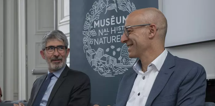 Alessandro Dazza, CEO of Imerys, and Gilles Bloch, President of the National Museum of Natural History, sign the renewal of the partnership between Imerys and PatriNat on 13 June 2024